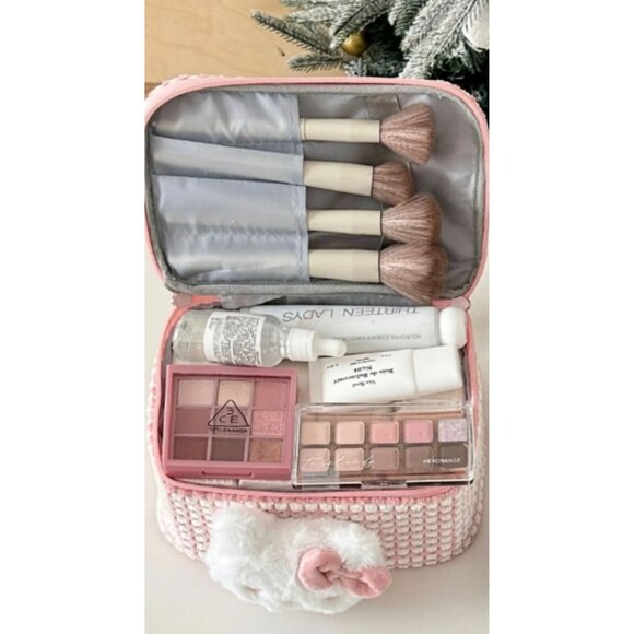 New Hello Kitty Pink Checkered Makeup Bag – Cute Travel Cosmetic Organizer - Picture 3 of 4